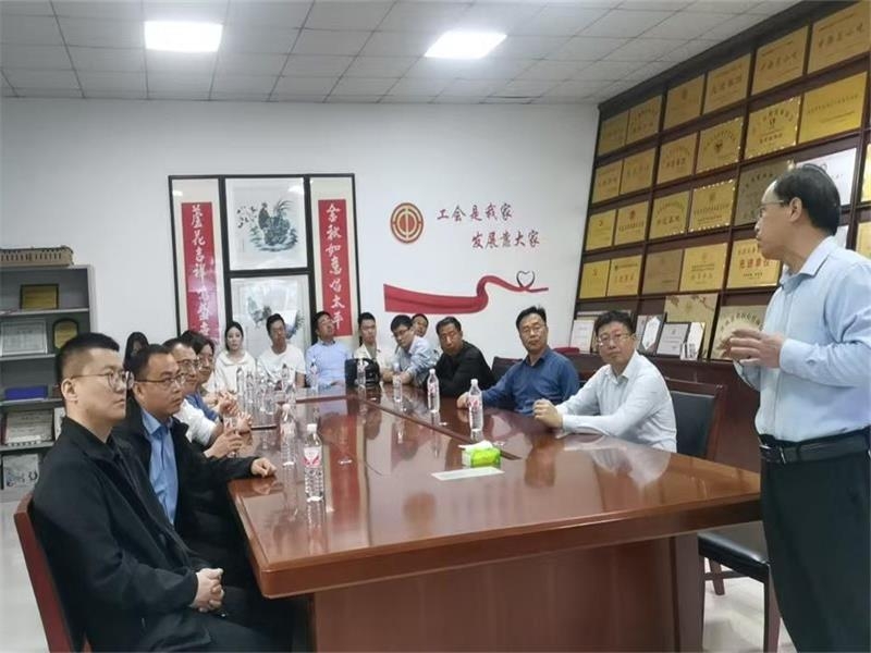 吉林扶貧辦等考察團到金秋農(nóng)牧公司考察調(diào)研汶上蘆花雞產(chǎn)業(yè)發(fā)展情況