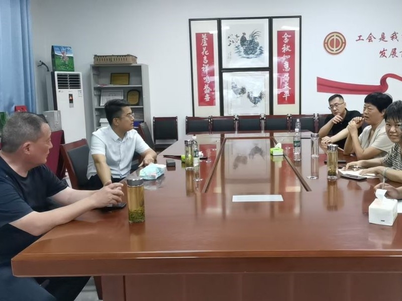 汶上縣政府黨組成員、副縣長(zhǎng)劉海韻來(lái)金秋農(nóng)牧公司調(diào)研汶上蘆花雞產(chǎn)業(yè)發(fā)展情況